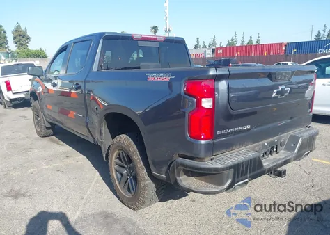 2021 Chevrolet Silverado 1500 4Wd Short Bed Lt Trail Boss z USA, uszkodzony, nr VIN 3GCPYFED8MG123150